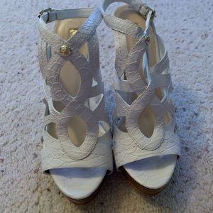 Guess Textured White Heels